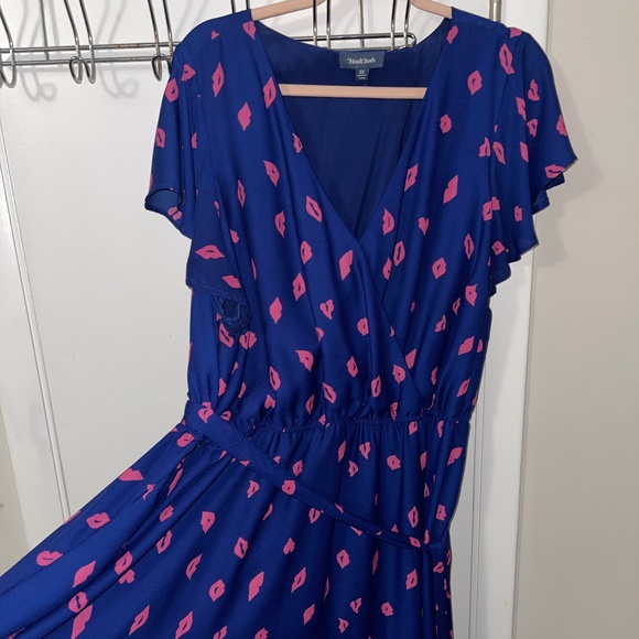 ModCloth Fits Of Bliss Flutter Sleeve Blue & Hot Pink Lips Midi Dress - Picture 7 of 7